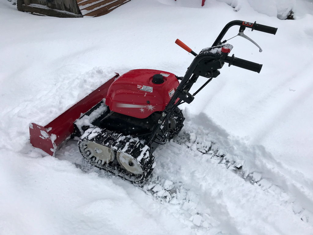 ホンダ除雪機ユキオスで雪あけ | 自然人の日記